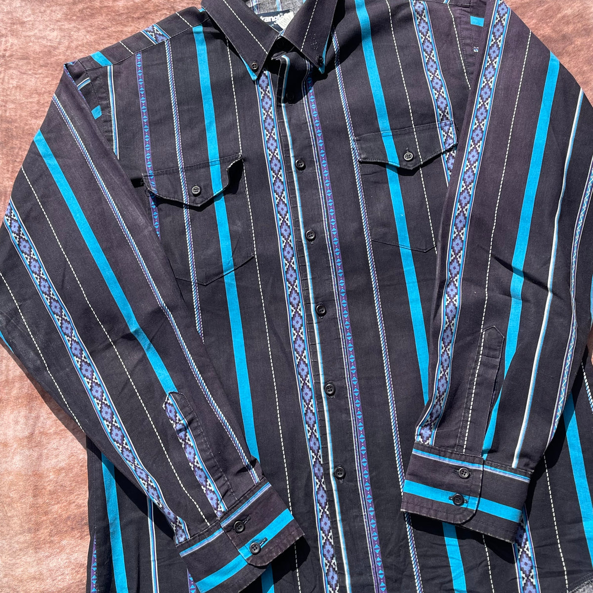 Wrangler Button Up - M/L (16-34)
