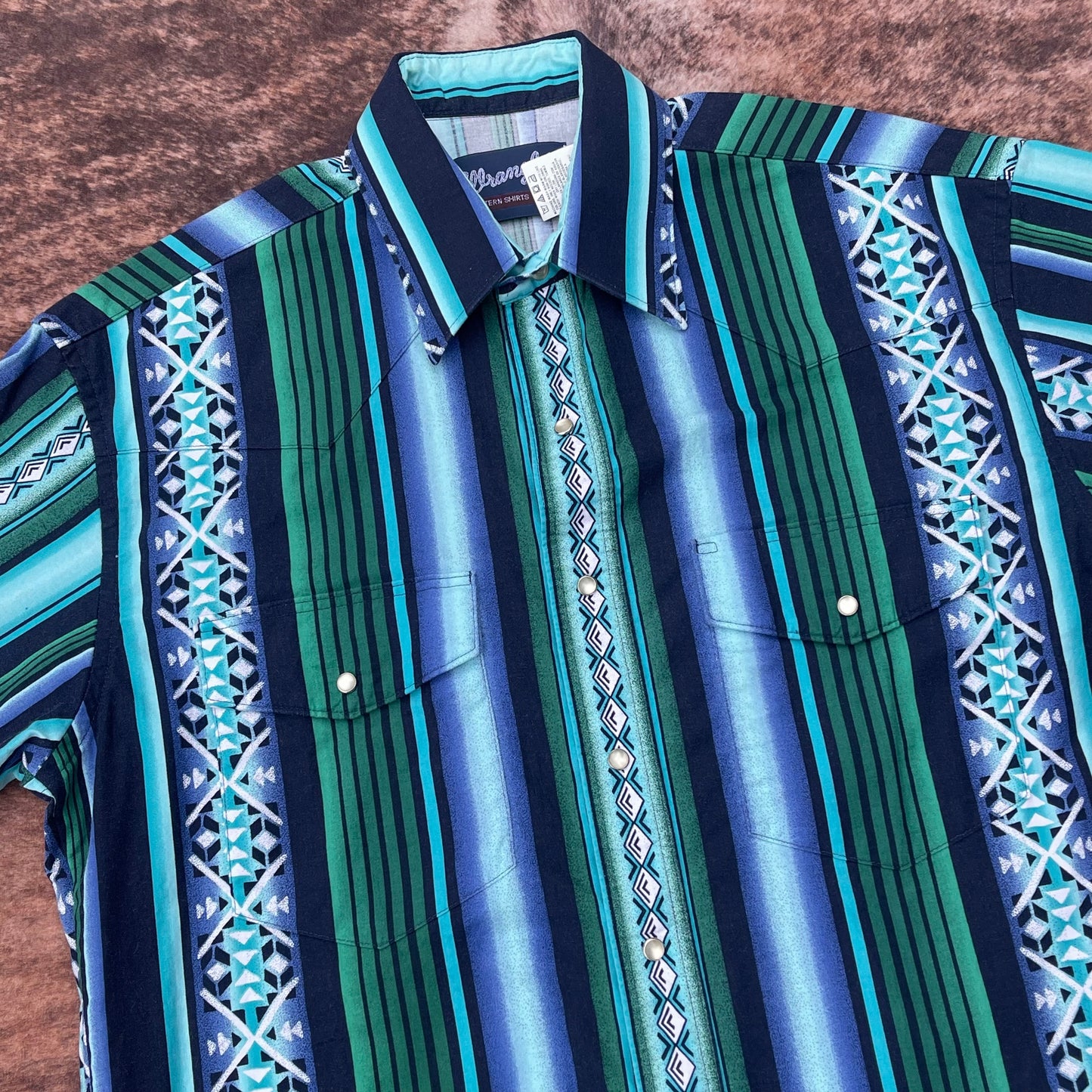 Wrangler Pearl Snap - Medium (Short Sleeve)