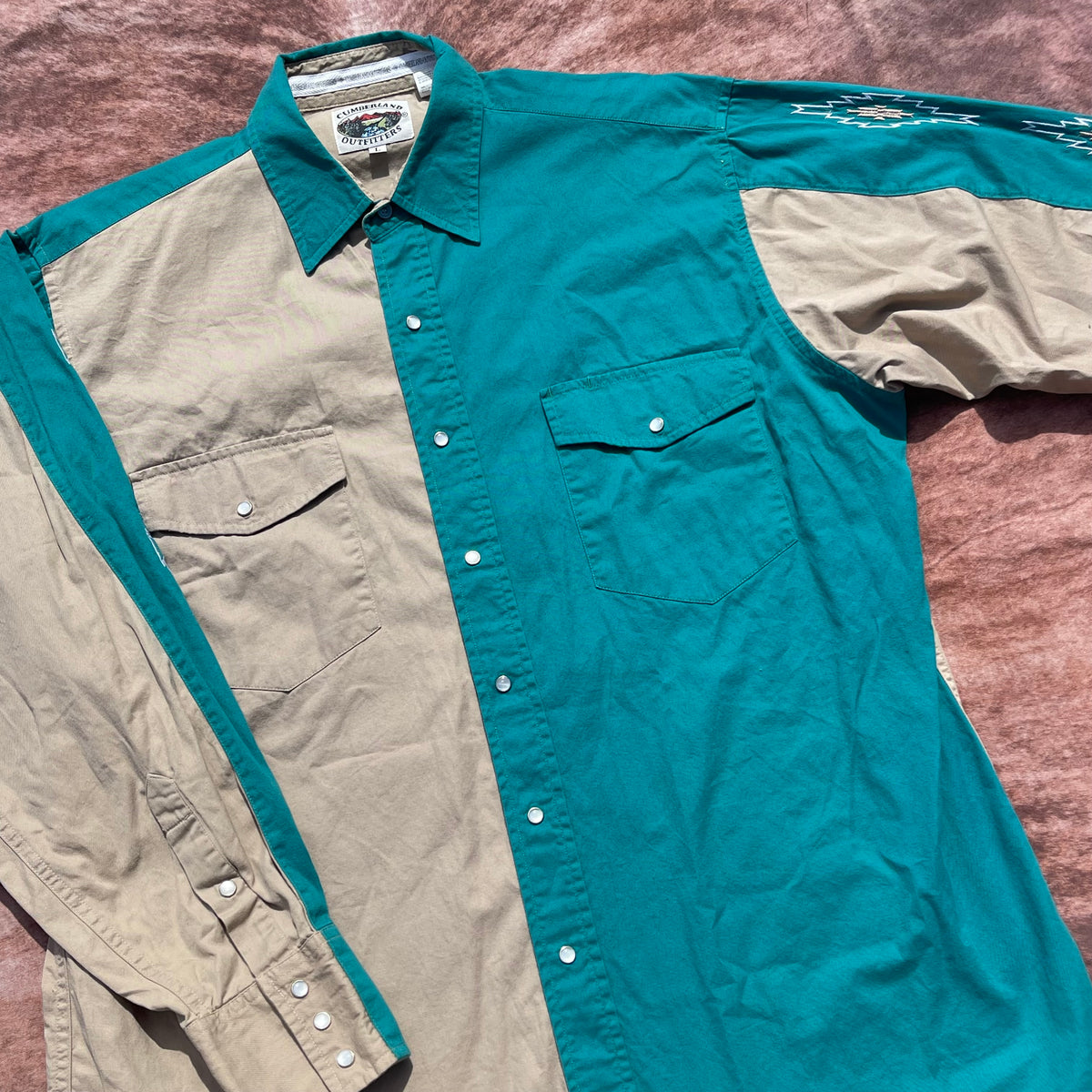 Cumberland Outfitters Pearl Snap - Large