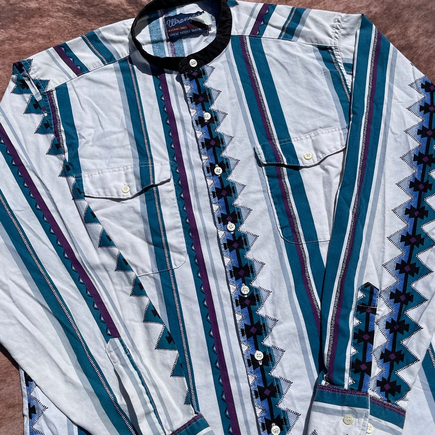 Wrangler Button Up - Large (16 1/2-35)(Banded Collar)