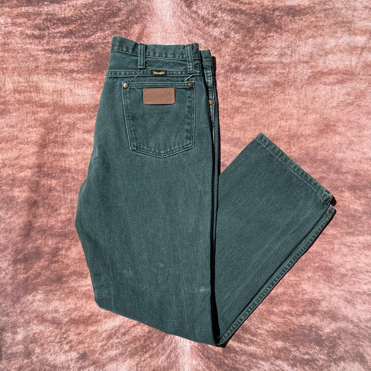Men’s Wrangler Jeans Tag: 33X32 Measures: 30X29 (style 936WGR)(Made in the USA)
