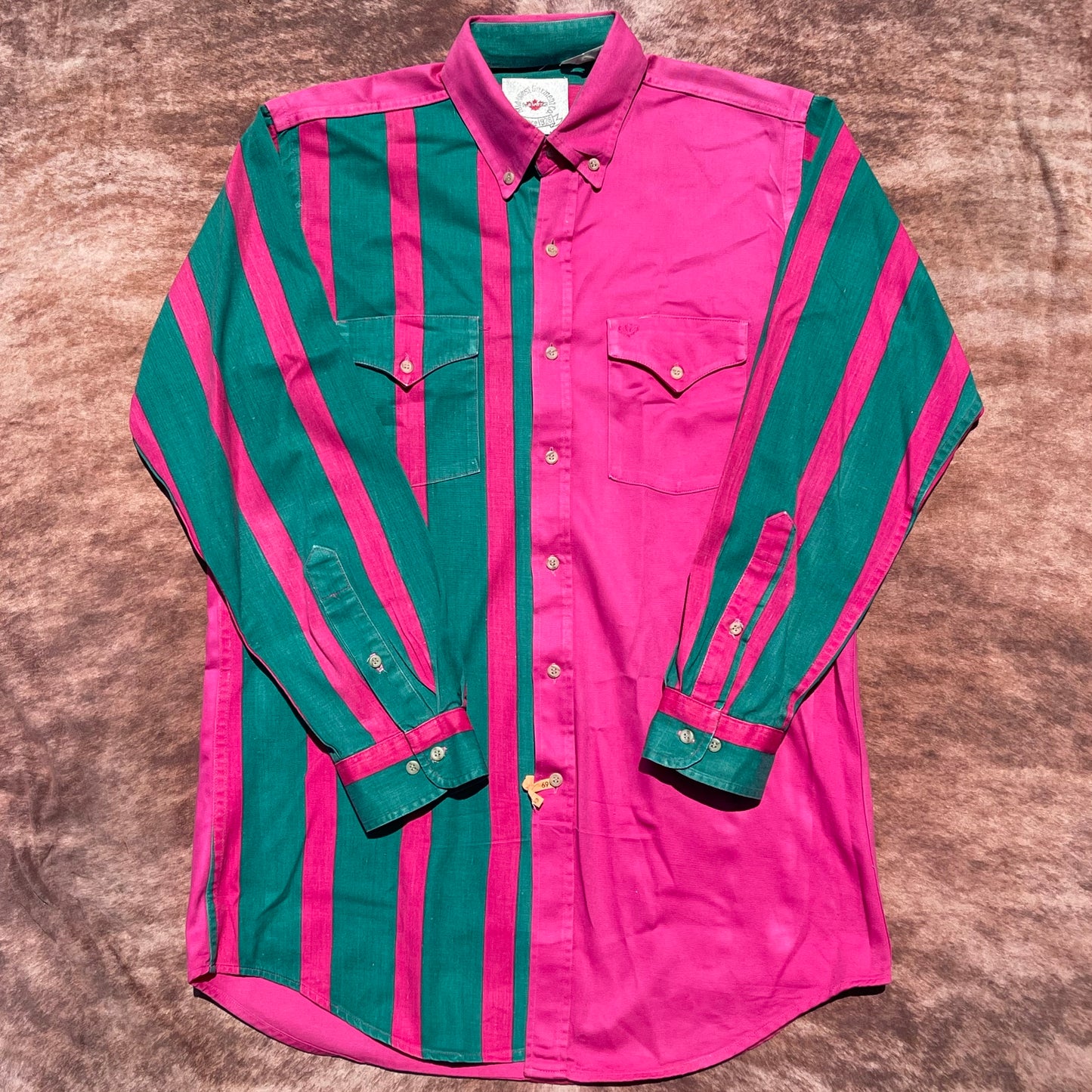 Midwest Garment Co Button Up - Medium (15 1/2)
