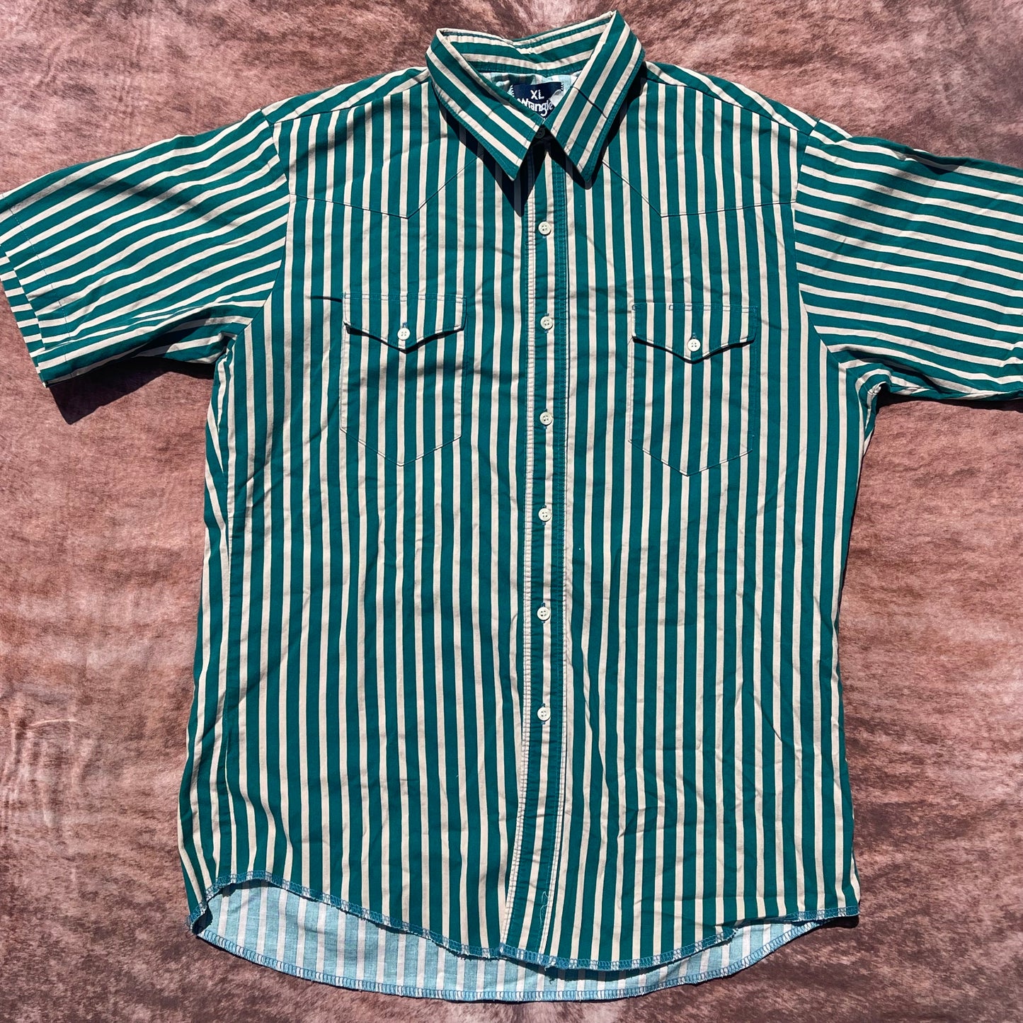 Wrangler Button Up - Large (Short Sleeve)