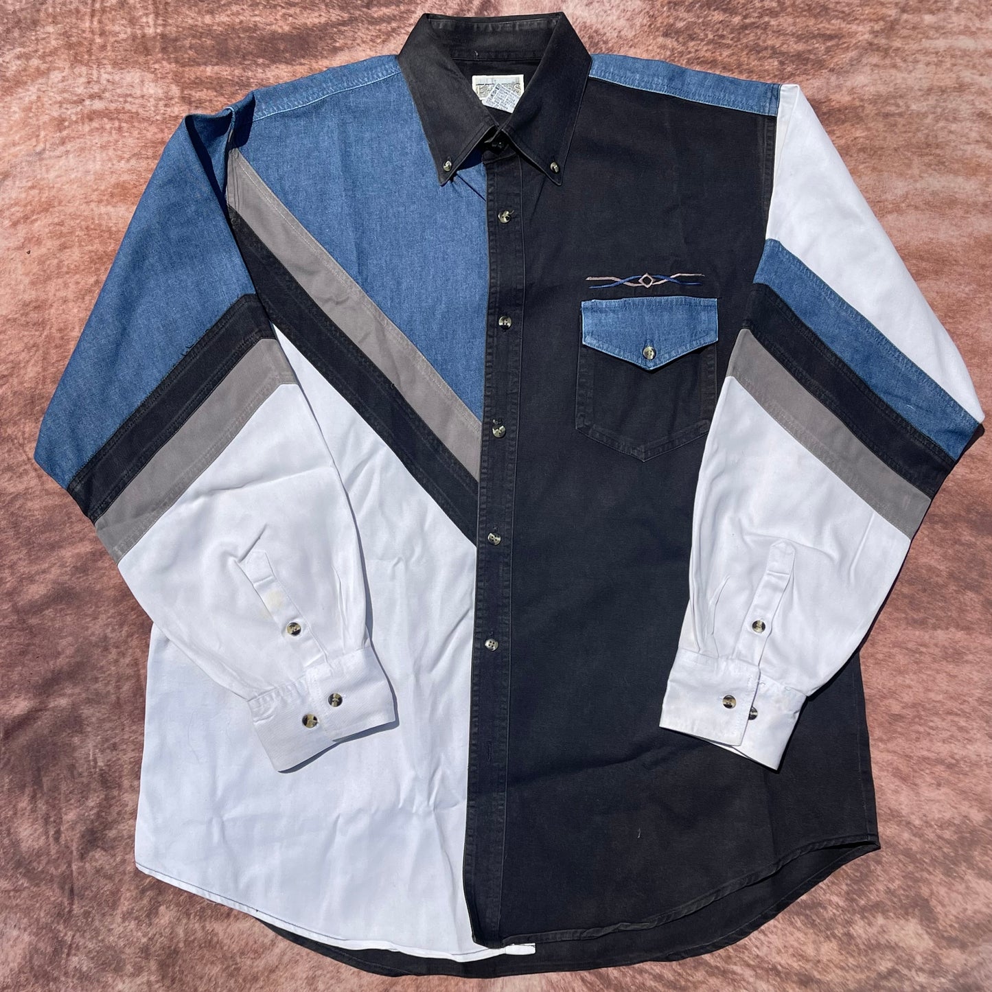 Express Rider Button Up - Looser Fitting Large
