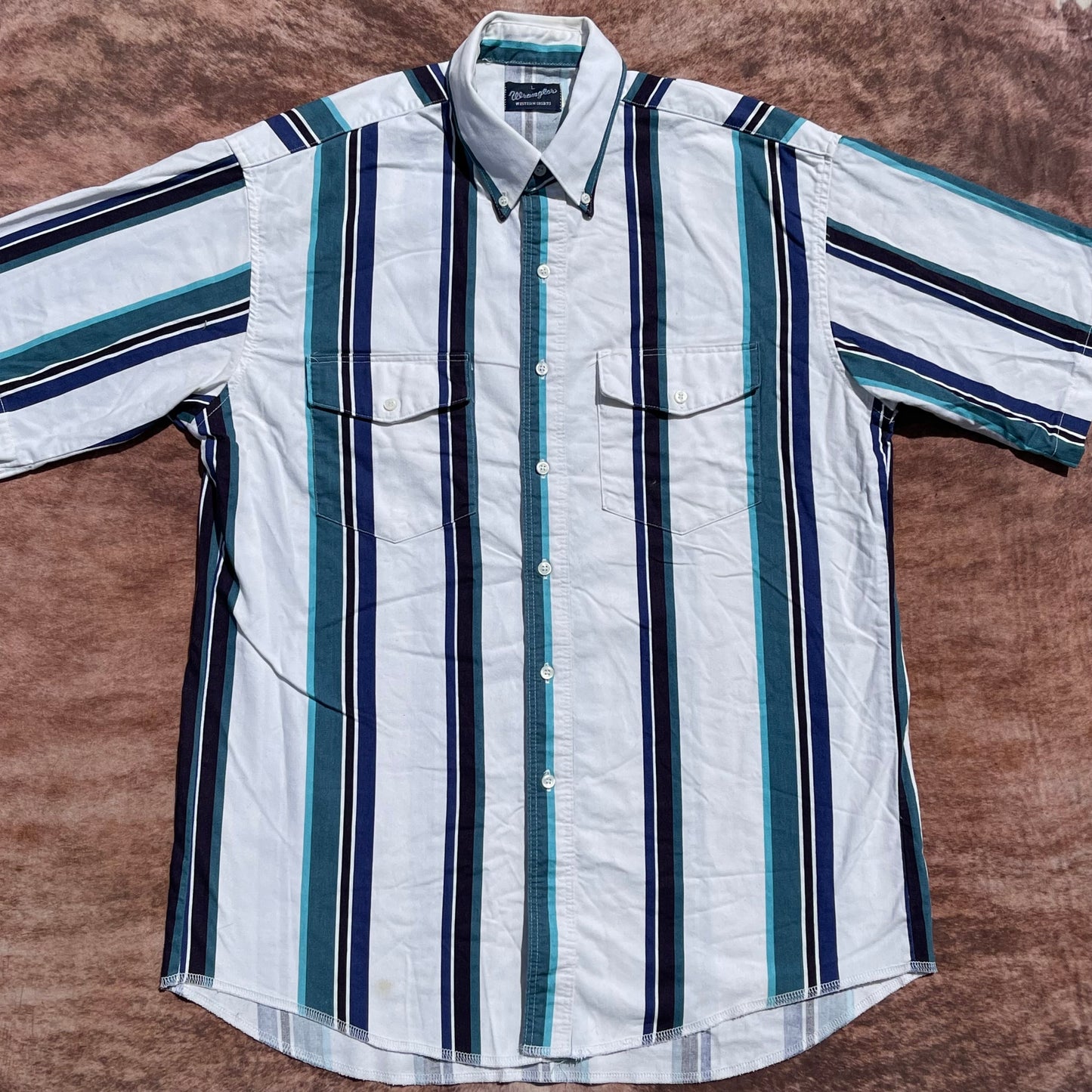 Wrangler Button Up - Large (Short Sleeve)
