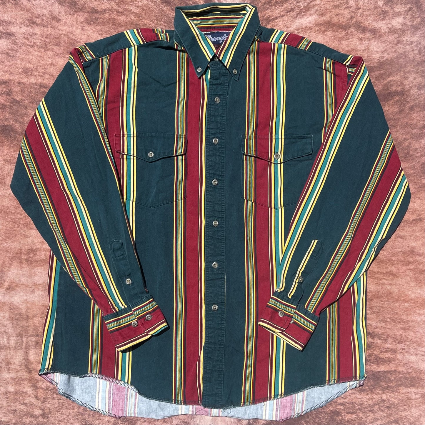 Wrangler Button Up - Large (16 1/2-35)