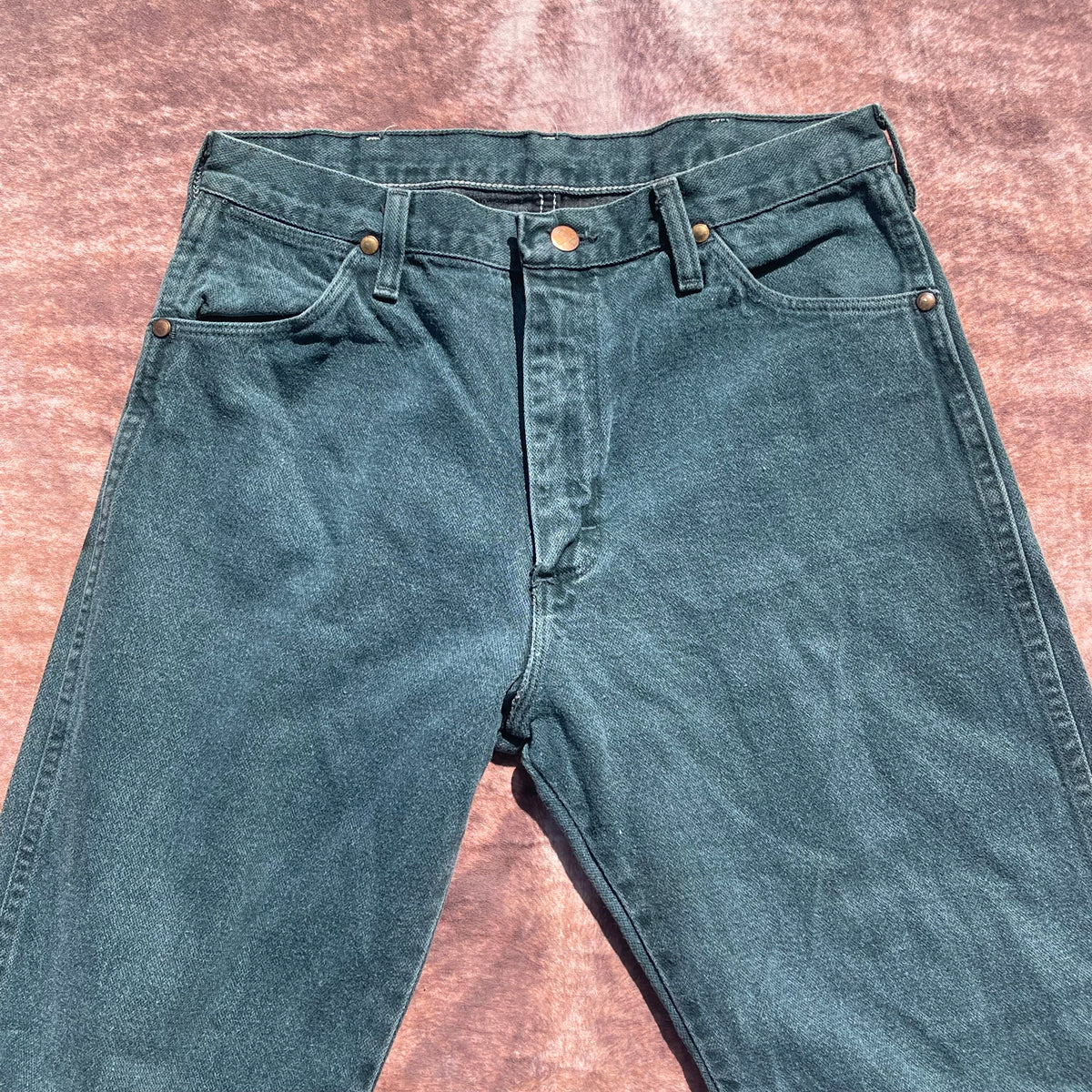 Men’s Wrangler Jeans - 32X34 (style 13MWZKM)(Made in the USA)