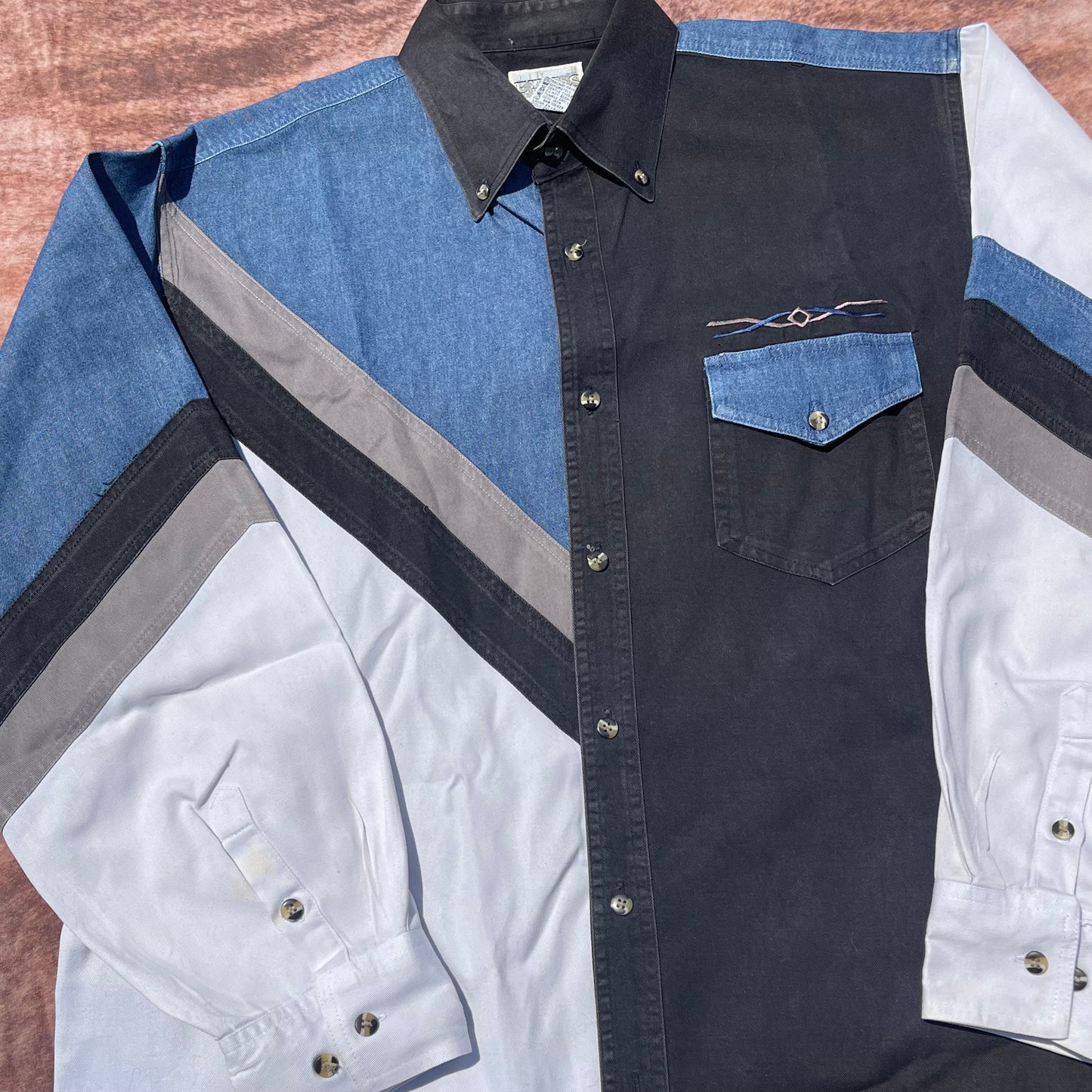 Express Rider Button Up - Looser Fitting Large