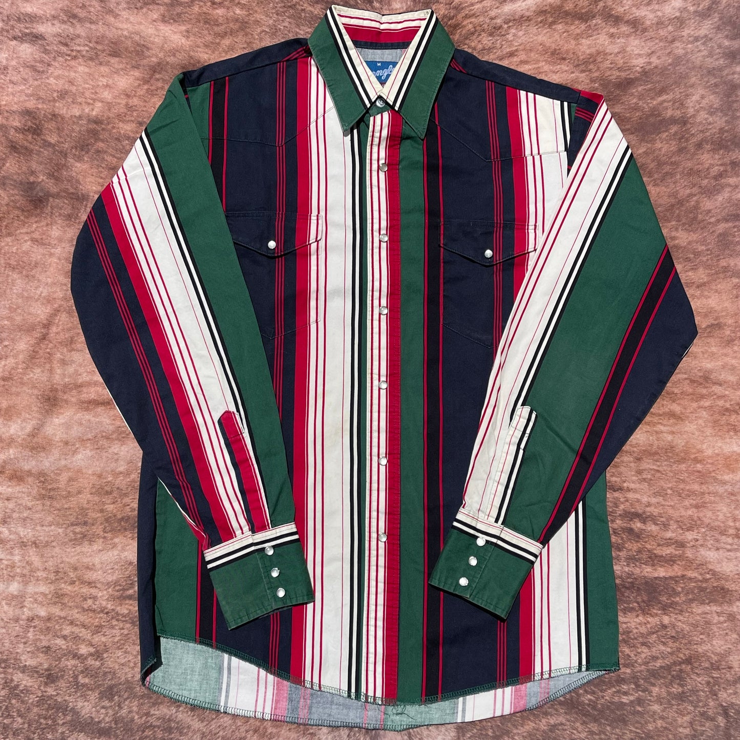 Wrangler Pearl Snap - Medium