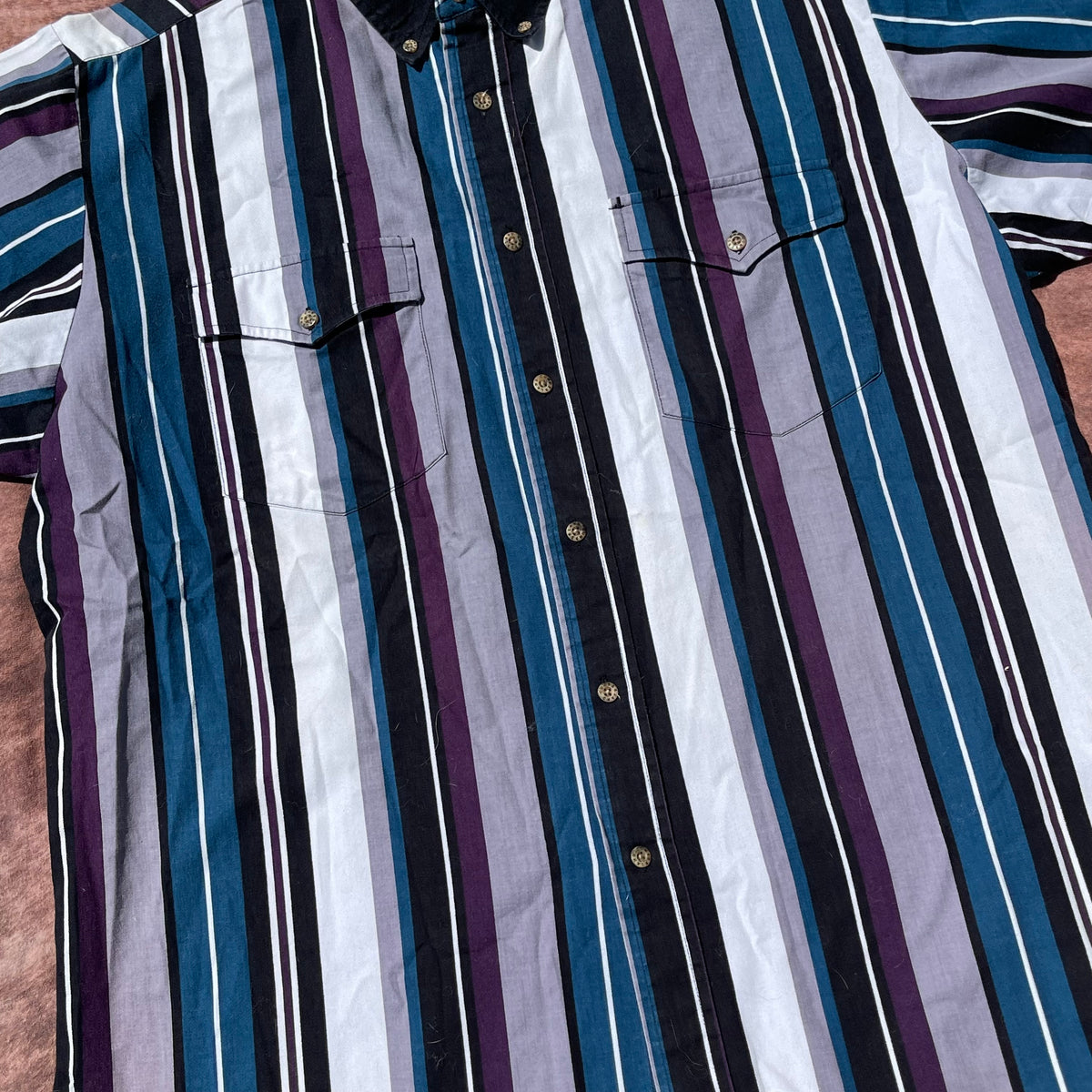 Cumberland Outfitters Button Up - Looser Fitting Large (Short Sleeve)