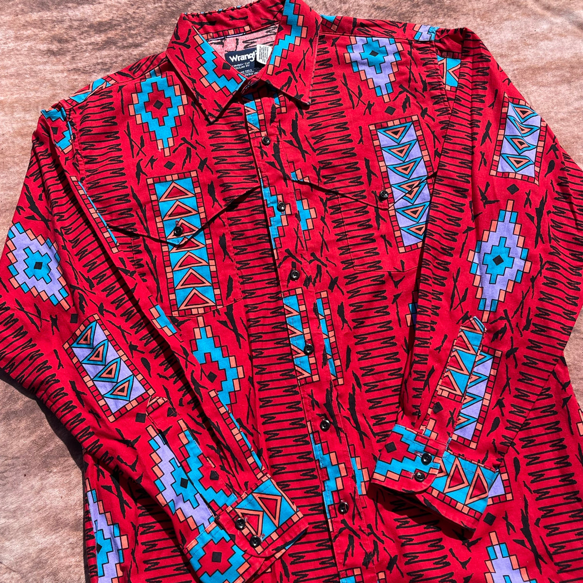 Wrangler Button Up - Large (16 1/2-35)