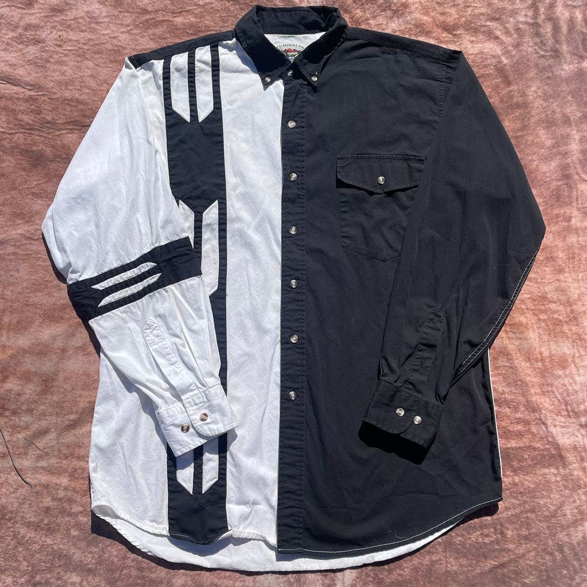 Cumberland Outfitters Button Up - Large