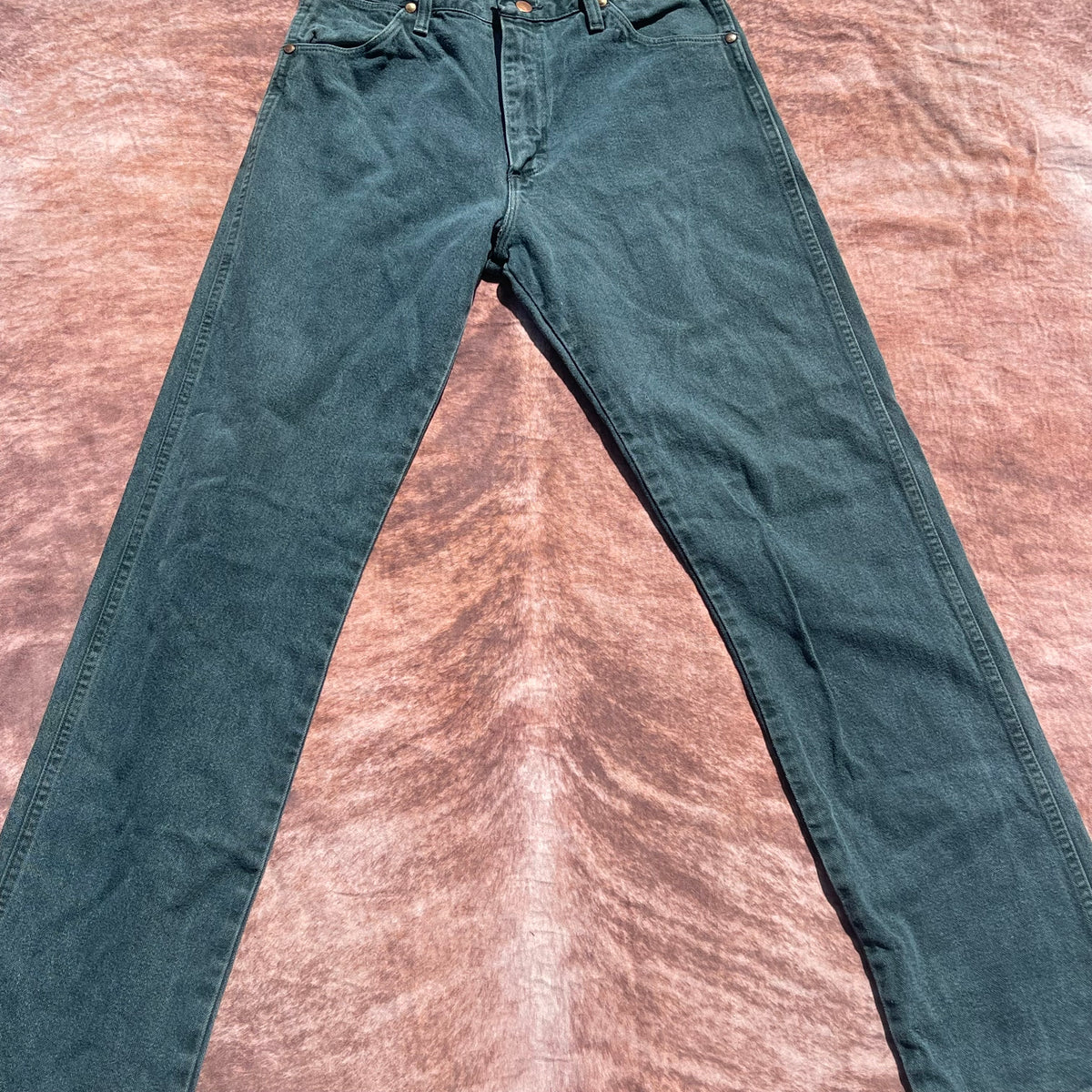 Men’s Wrangler Jeans - 32X34 (style 13MWZKM)(Made in the USA)