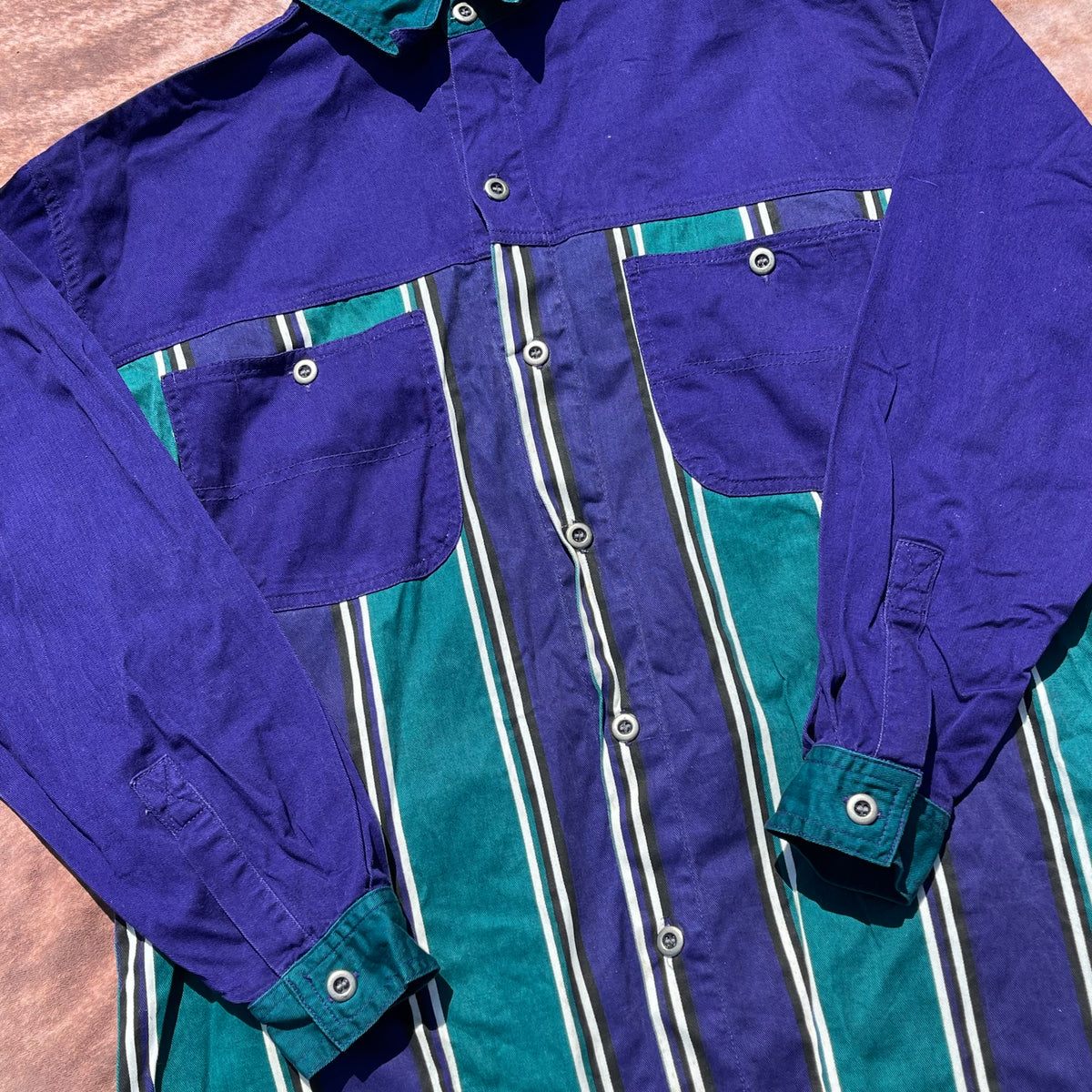 Nikoata Button Up - Medium