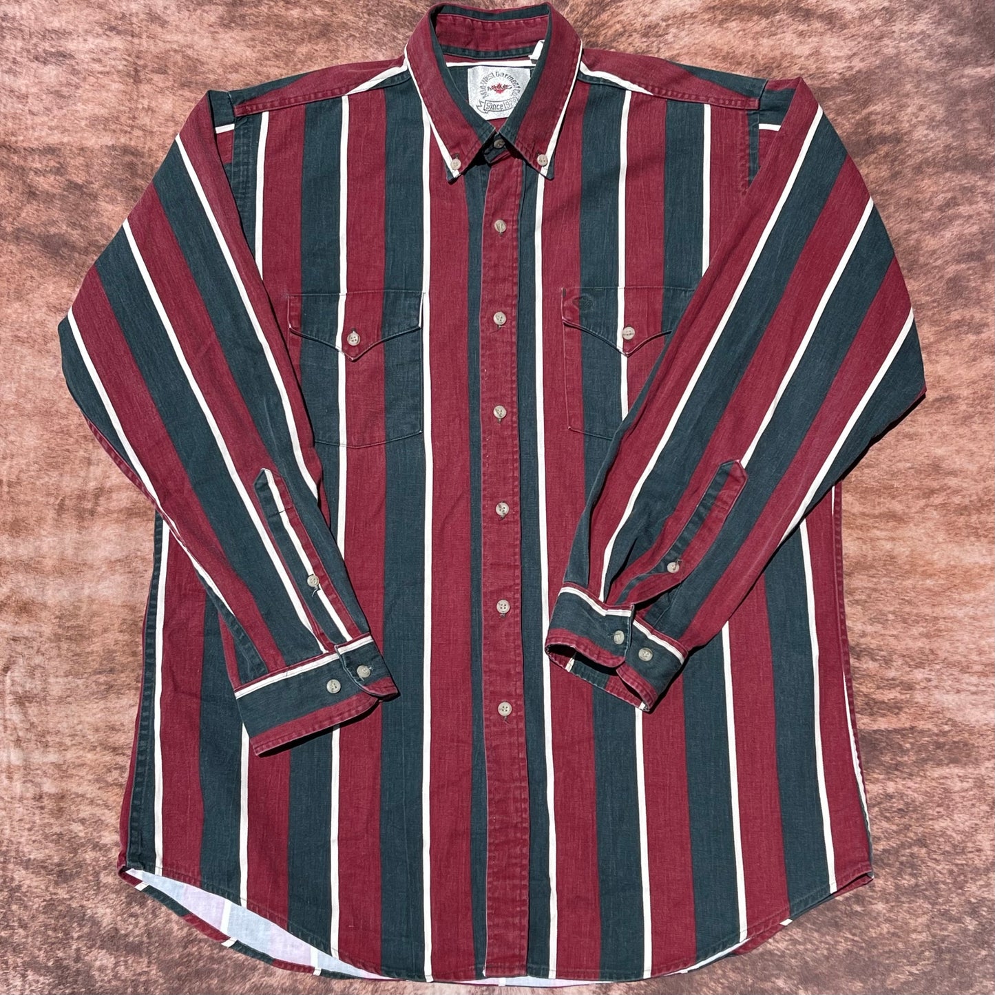 Midwest Garment Co Button Up - Large (16 1/2)