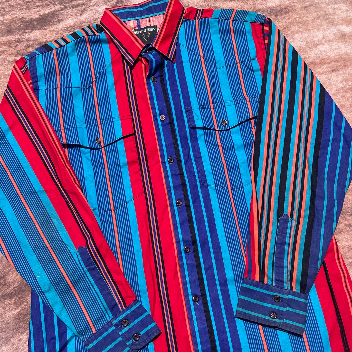 Frontier Series Wrangler Button Up - Large