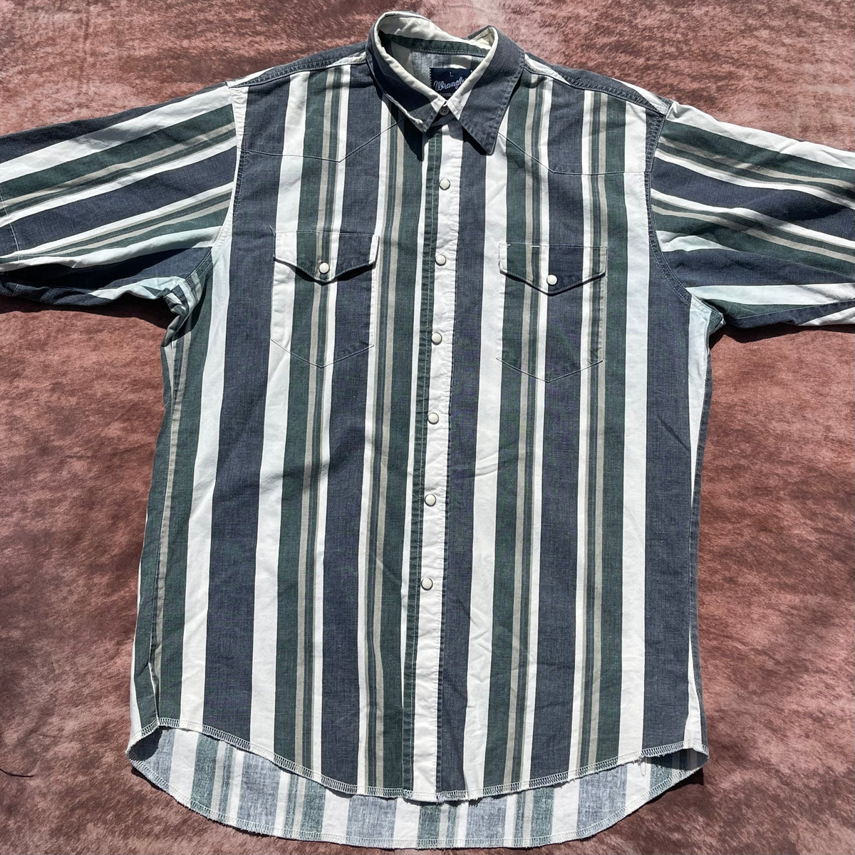 Wrangler Pearl Snap - Large (Short Sleeve)