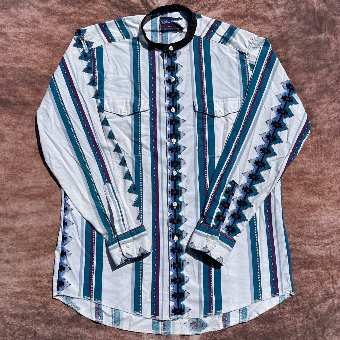 Wrangler Button Up - Large (16 1/2-35)(Banded Collar)