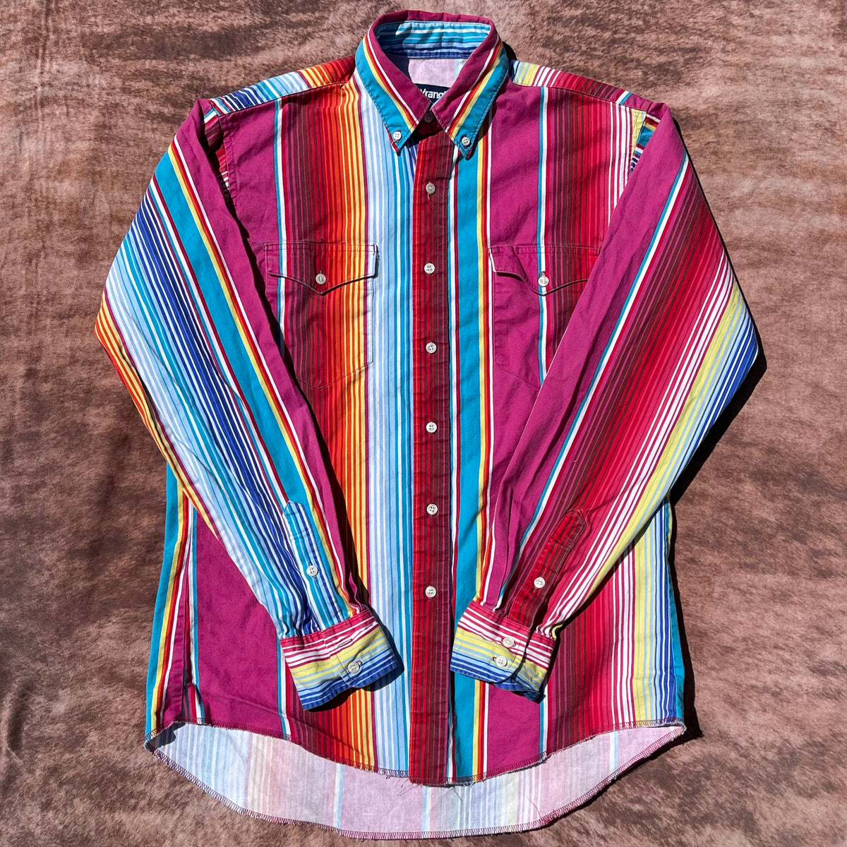 Wrangler Button Up - Medium (15 1/2-35)