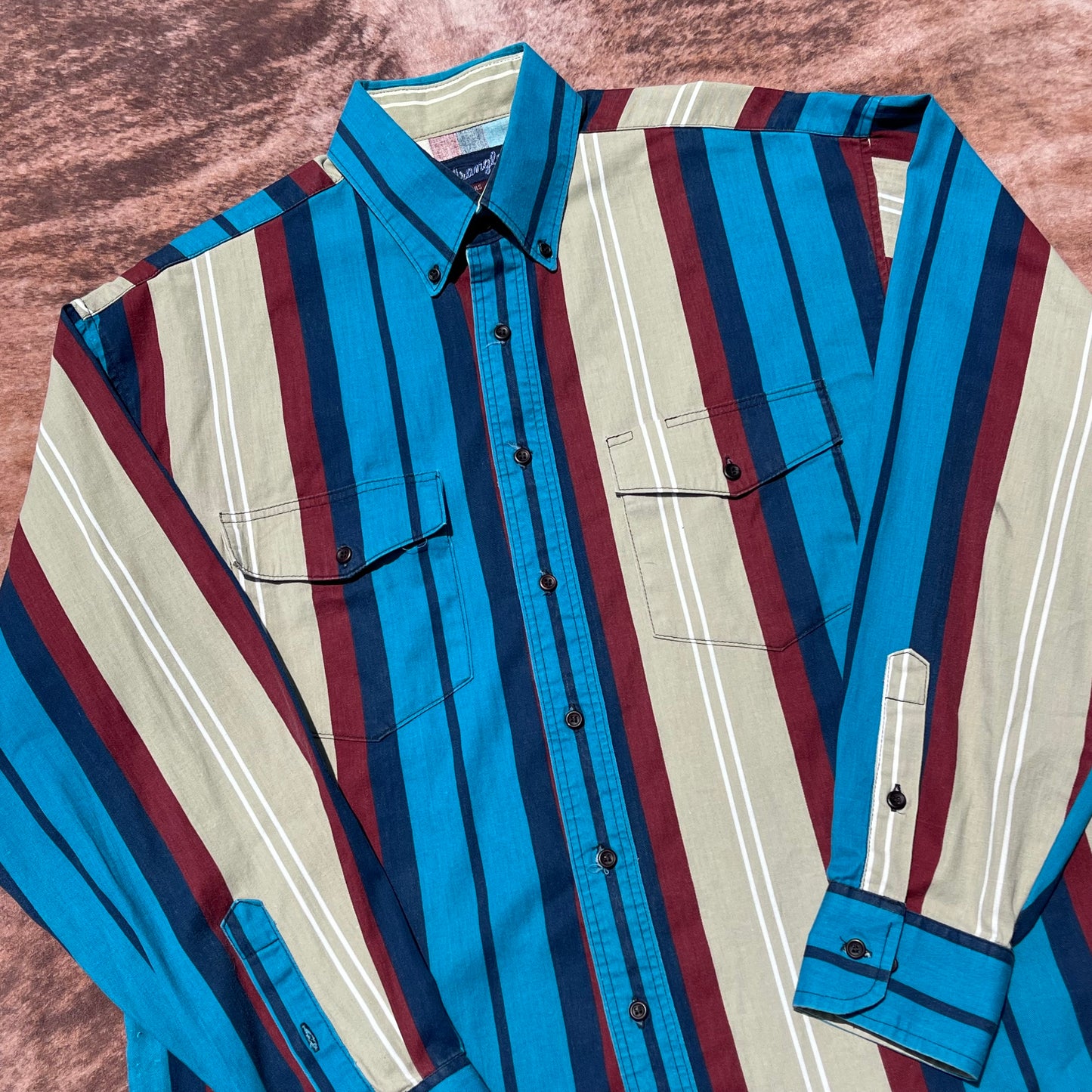 Wrangler Button Up - Looser Fitting Large
