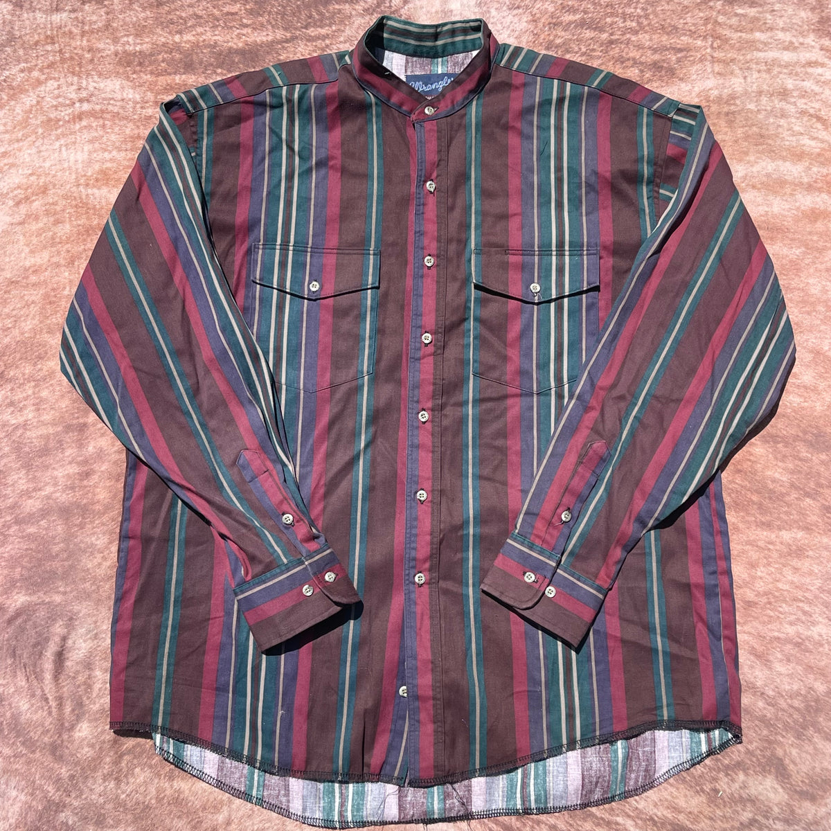 Wrangler Button Up - Looser Fitting XL (17 1/2-36)