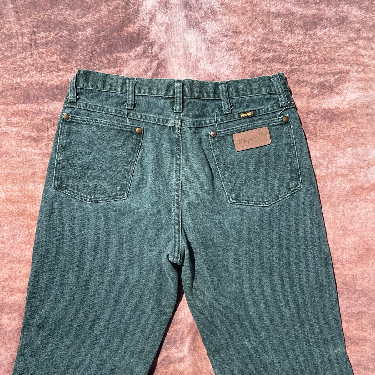 Men’s Wrangler Jeans Tag: 33X32 Measures: 30X29 (style 936WGR)(Made in the USA)