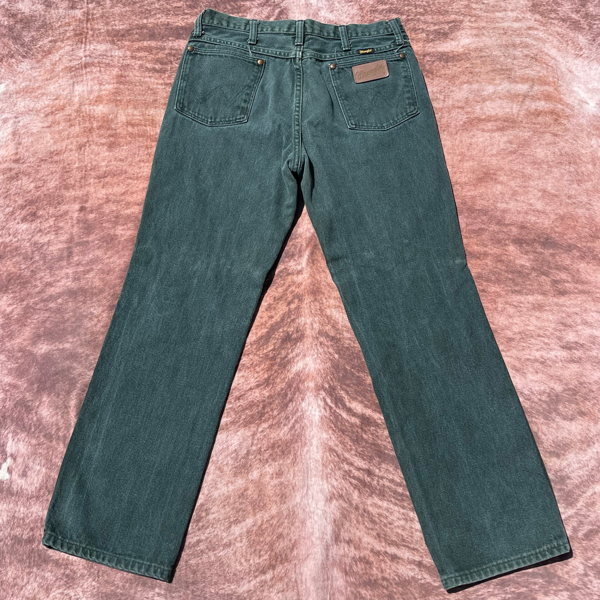 Men’s Wrangler Jeans Tag: 33X32 Measures: 30X29 (style 936WGR)(Made in the USA)