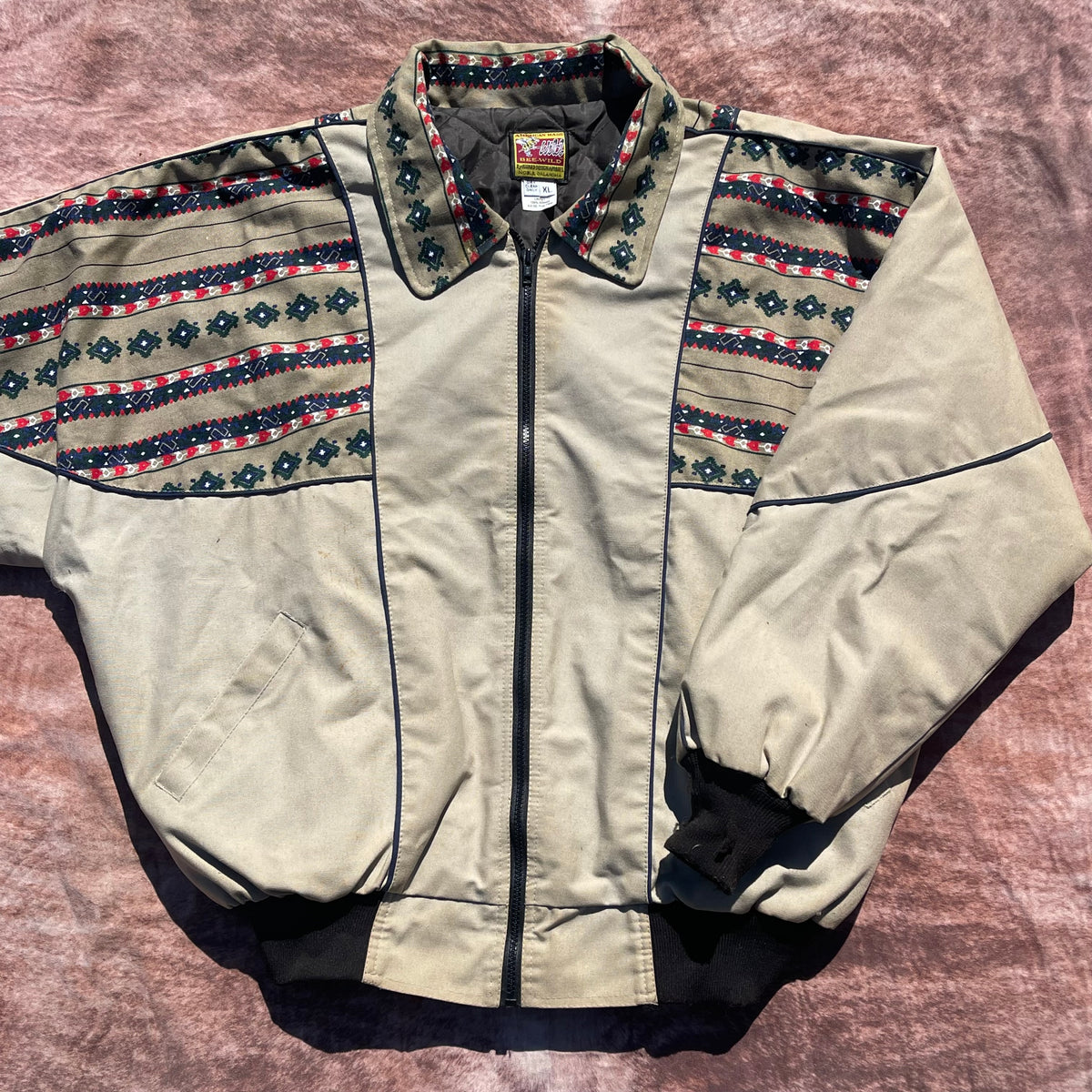 Bee Wild Western Jacket - XL/XXL (Quilt Lined)