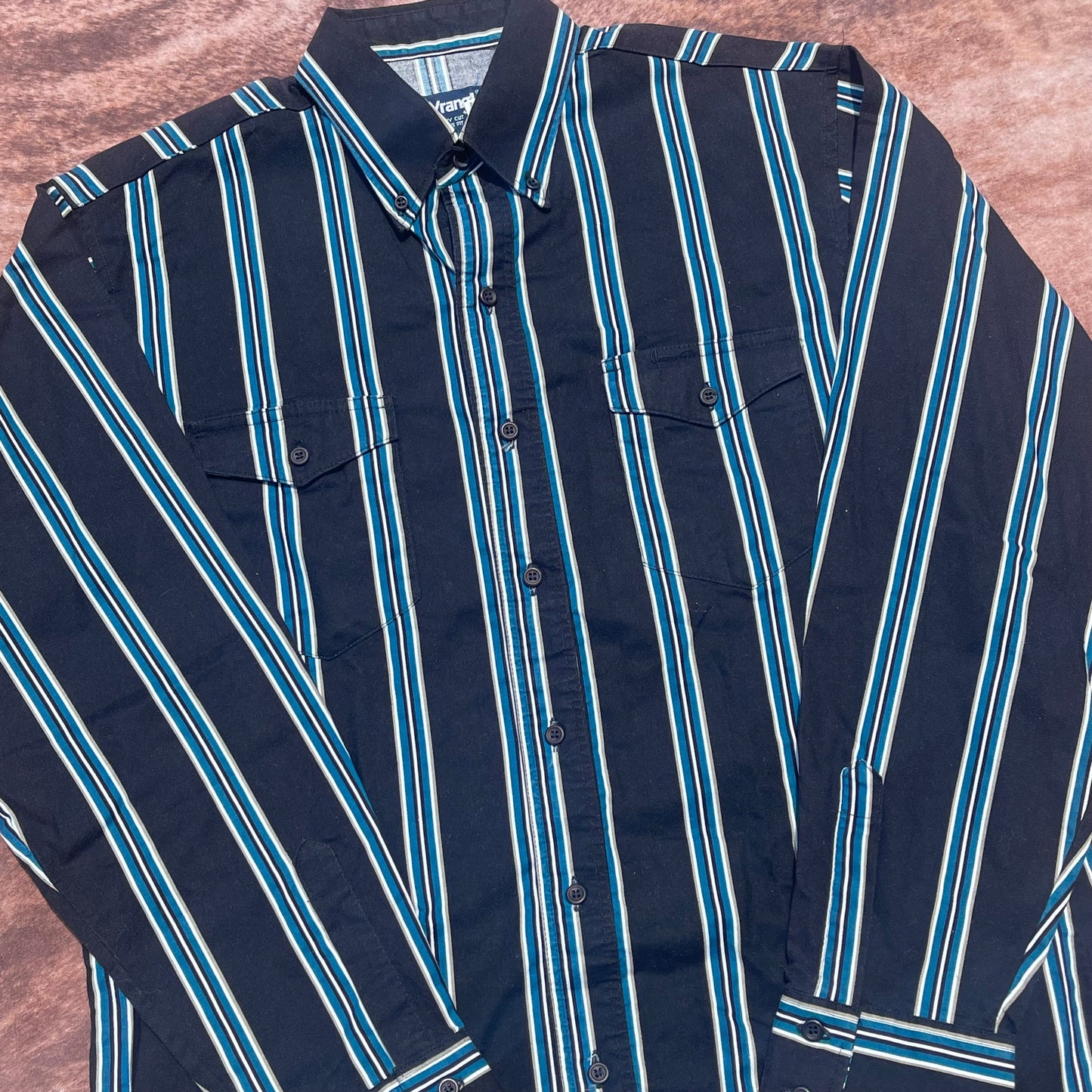 Wrangler Button Up - M/L (16-34)