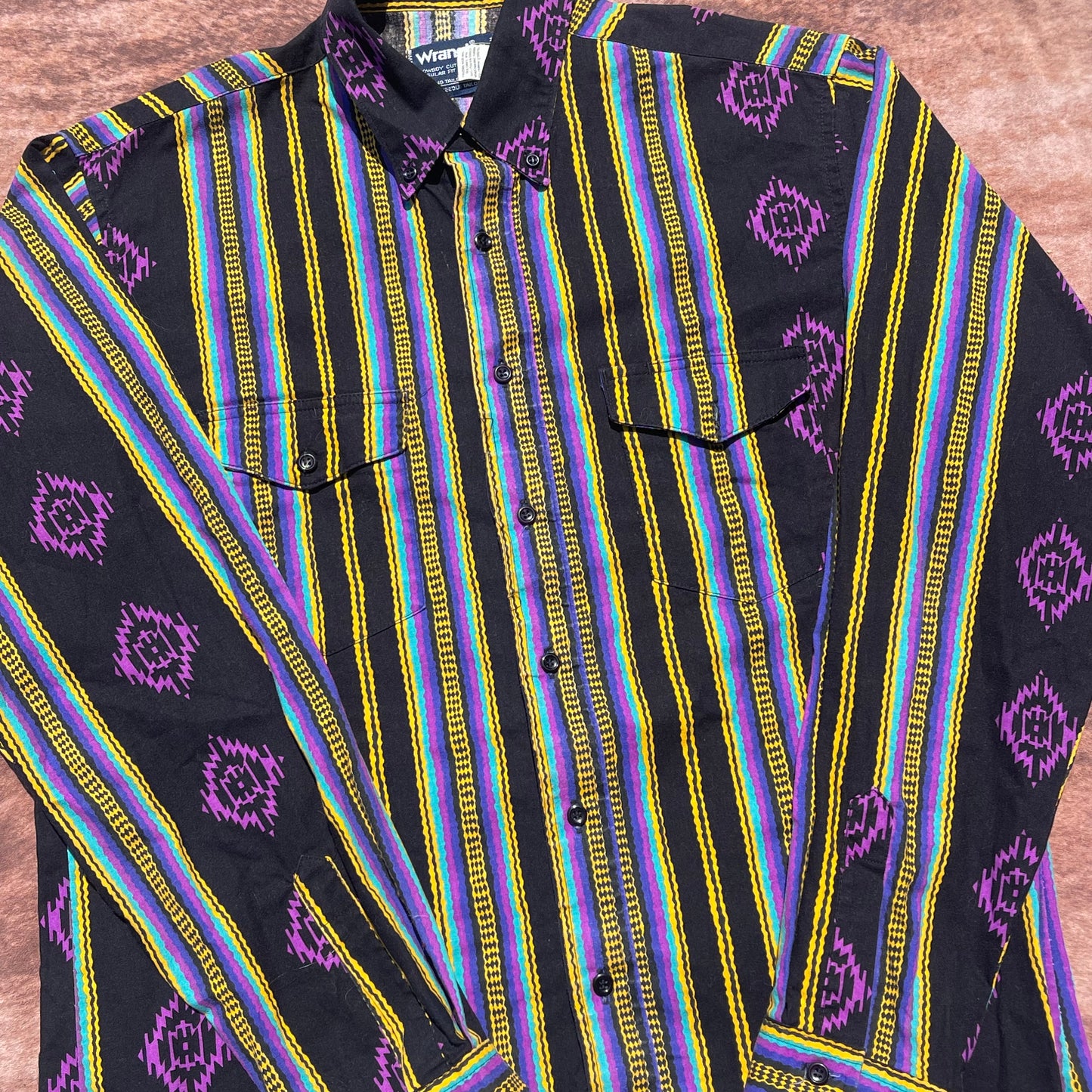 Wrangler Button Up - Large (16 1/2-36)