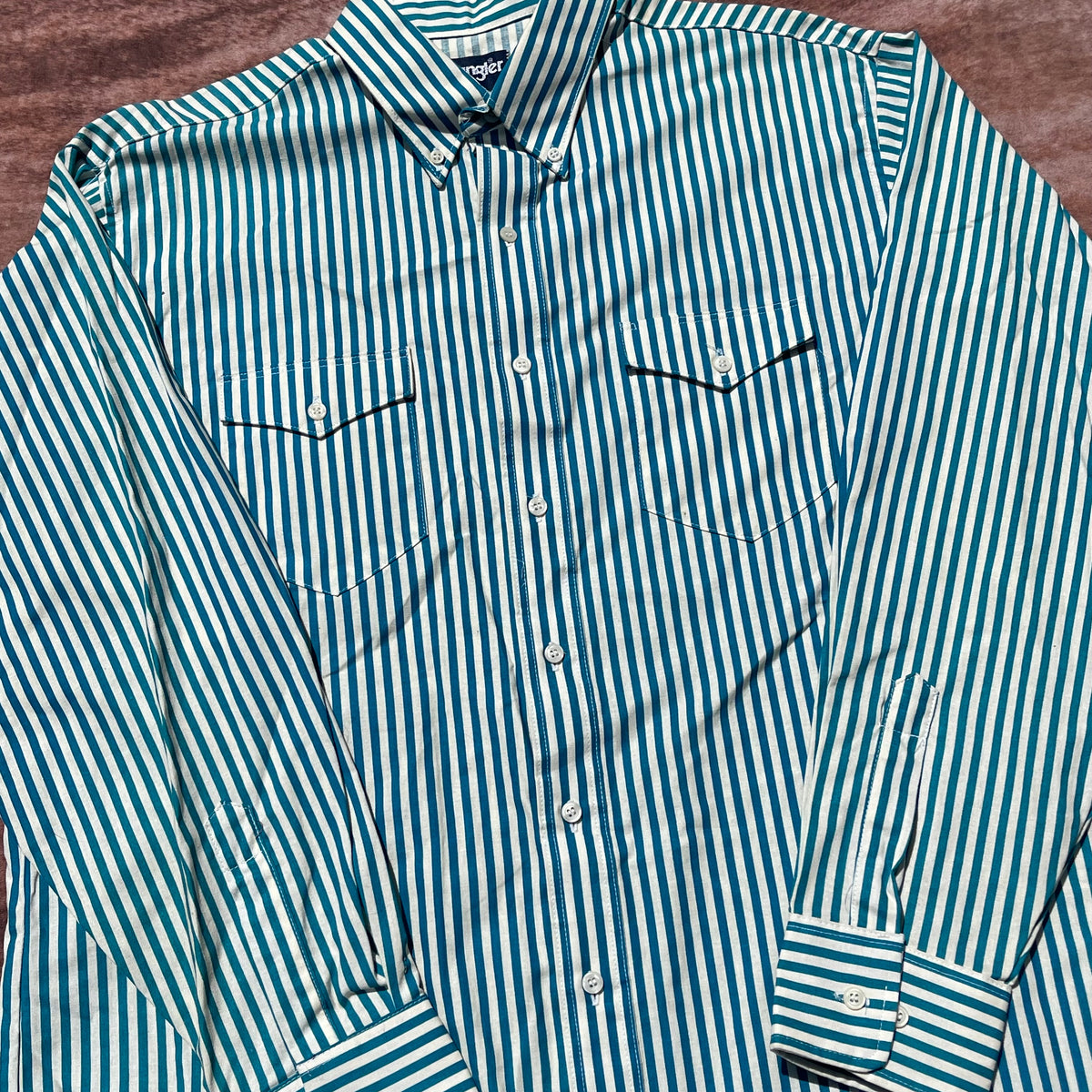 Wrangler Button Up - XL (17 1/2-35)