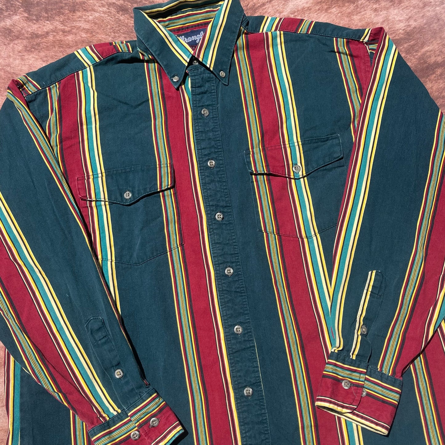 Wrangler Button Up - Large (16 1/2-35)