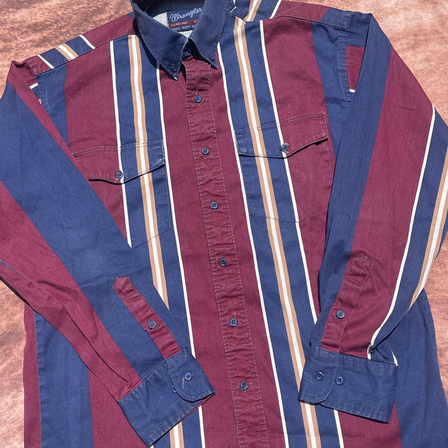 Wrangler Button Up - Looser Fitting Medium (16-35)