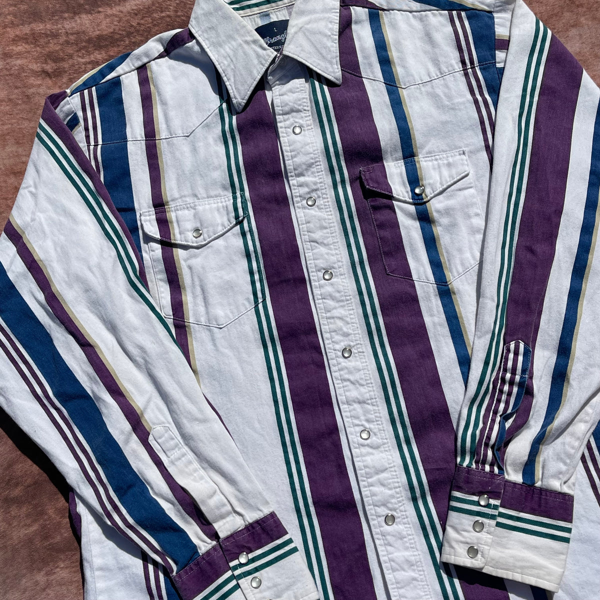 Wrangler Pearl Snap - Large