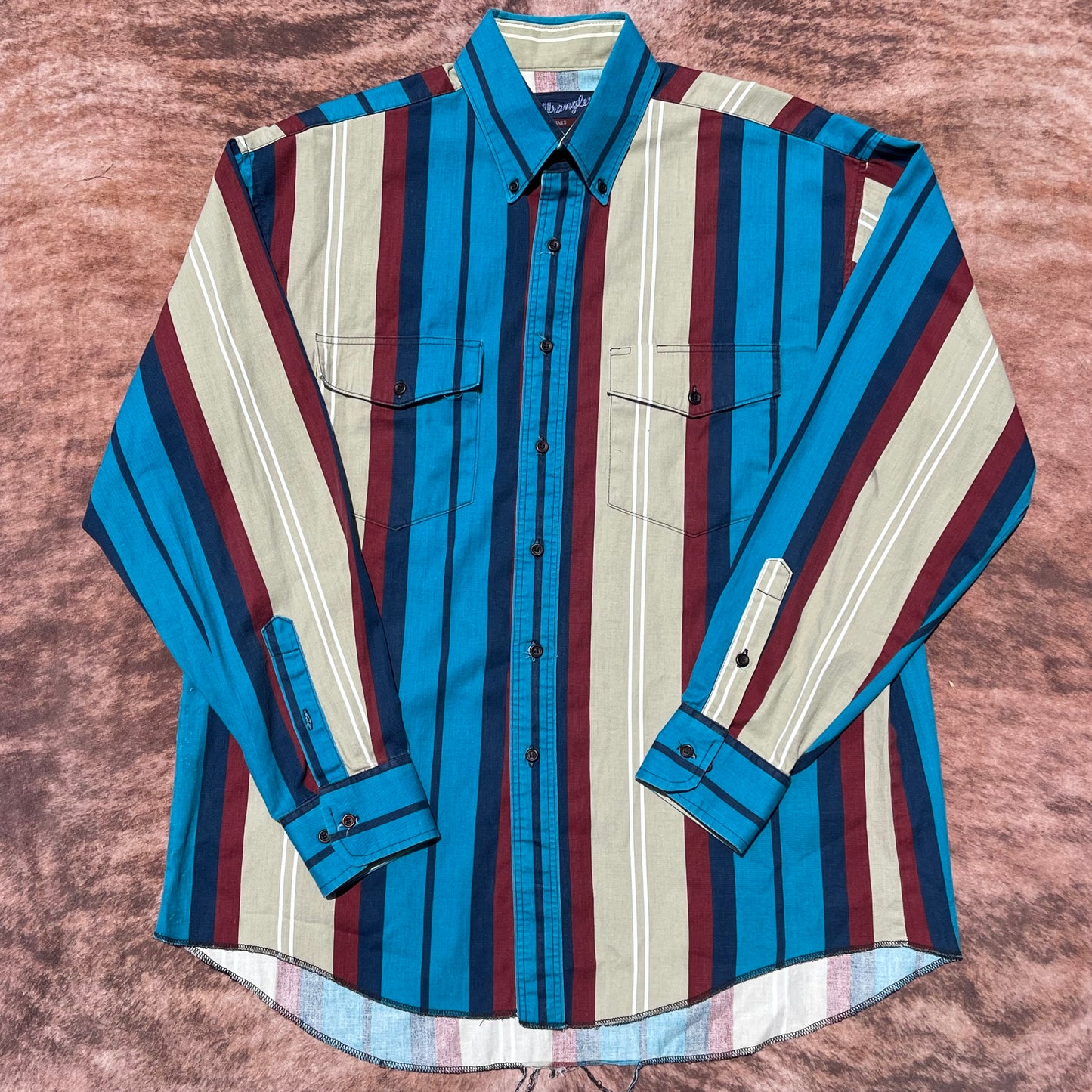 Wrangler Button Up - Looser Fitting Large