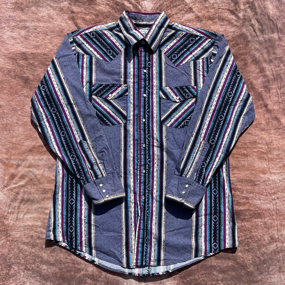 Road Runner Pearl Snap - L/XL