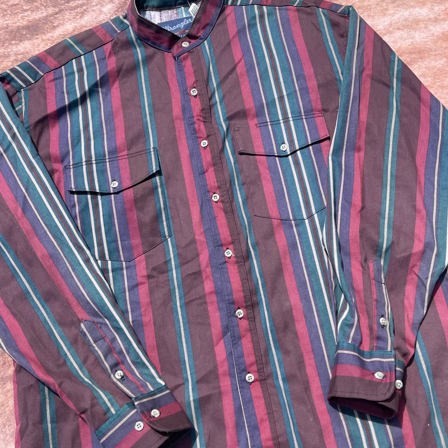 Wrangler Button Up - Looser Fitting XL (17 1/2-36)(Banded Collar)